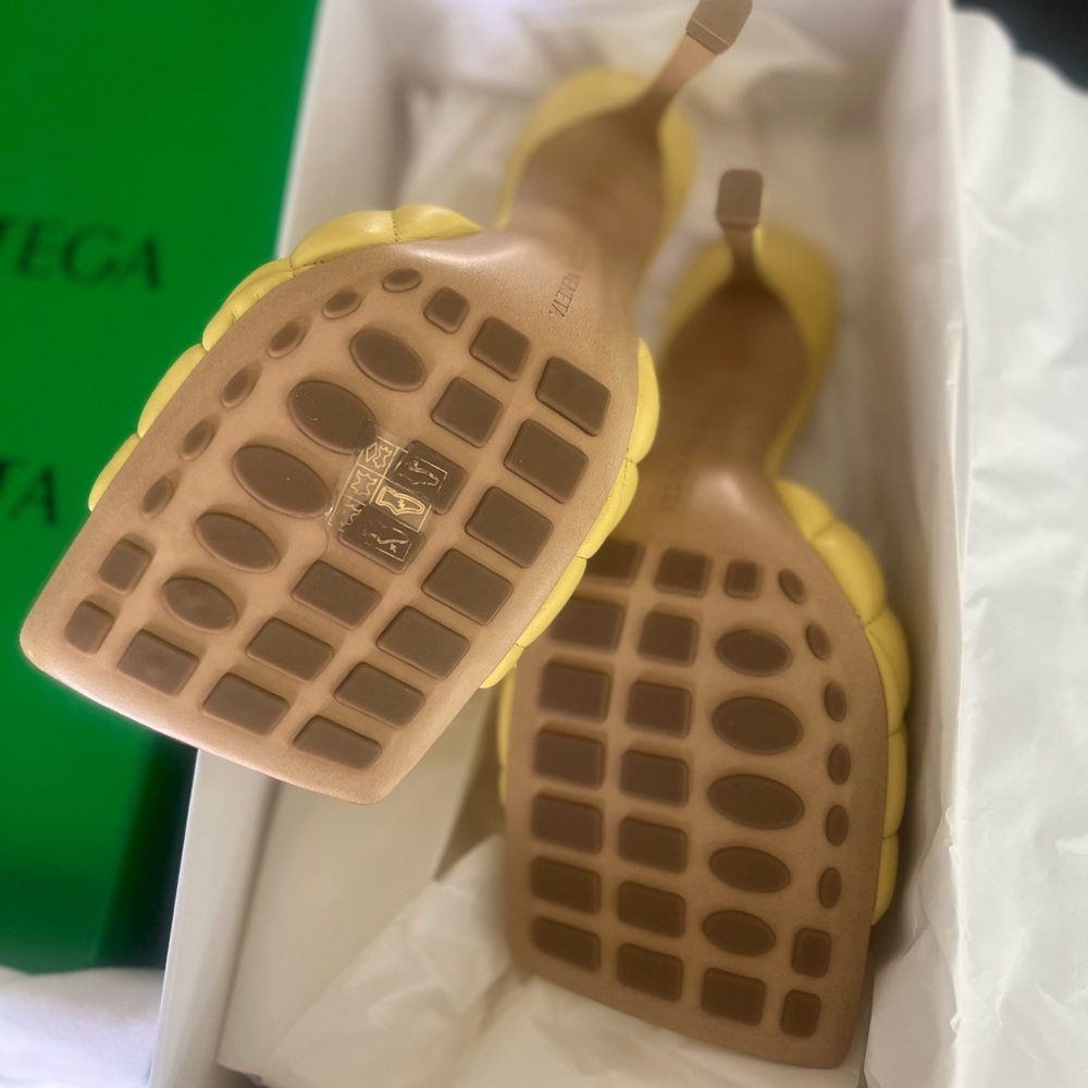 Bottega Veneta Lemon Yellow Padded Slide Sandals - Picture 5 of 11